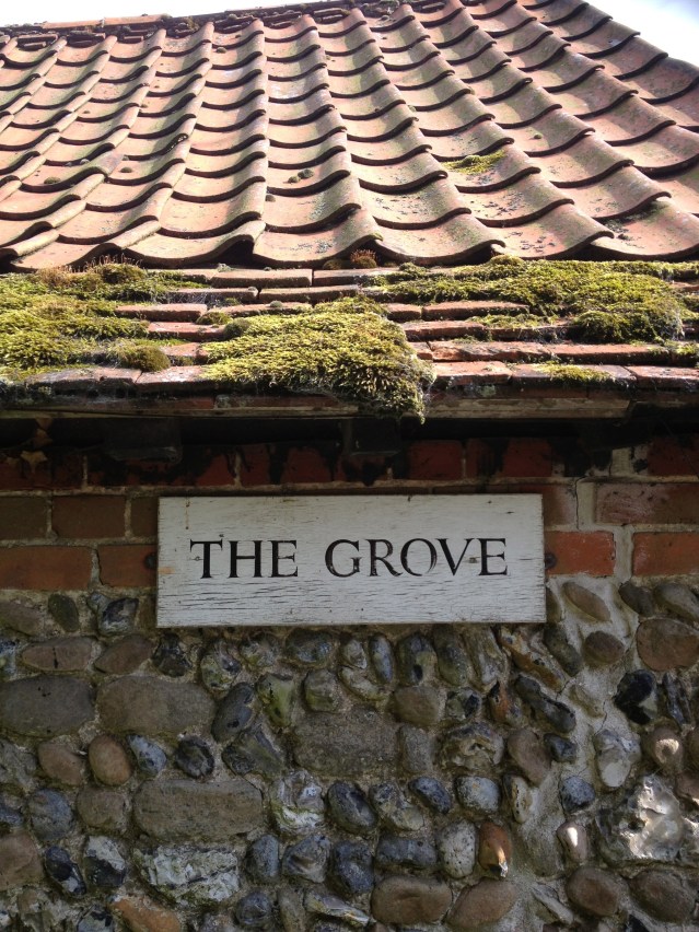 i said i was going to keep my cool upon arrival, but i couldn't help giving a little cheer when mark the taxi driver said we were here