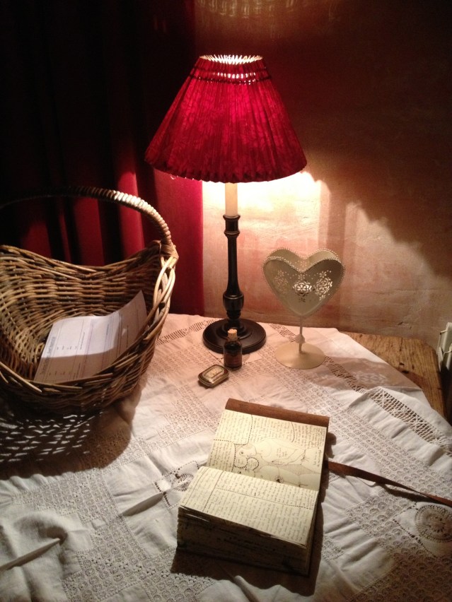 i finally made it back to the cottage after racing against the sun. the directions the guy at the pub gave me were so helpful and simple: left, right, left