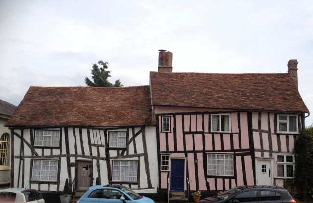 i finally made it to charming, little lavenham. you may notice that these cottages are slightly askew