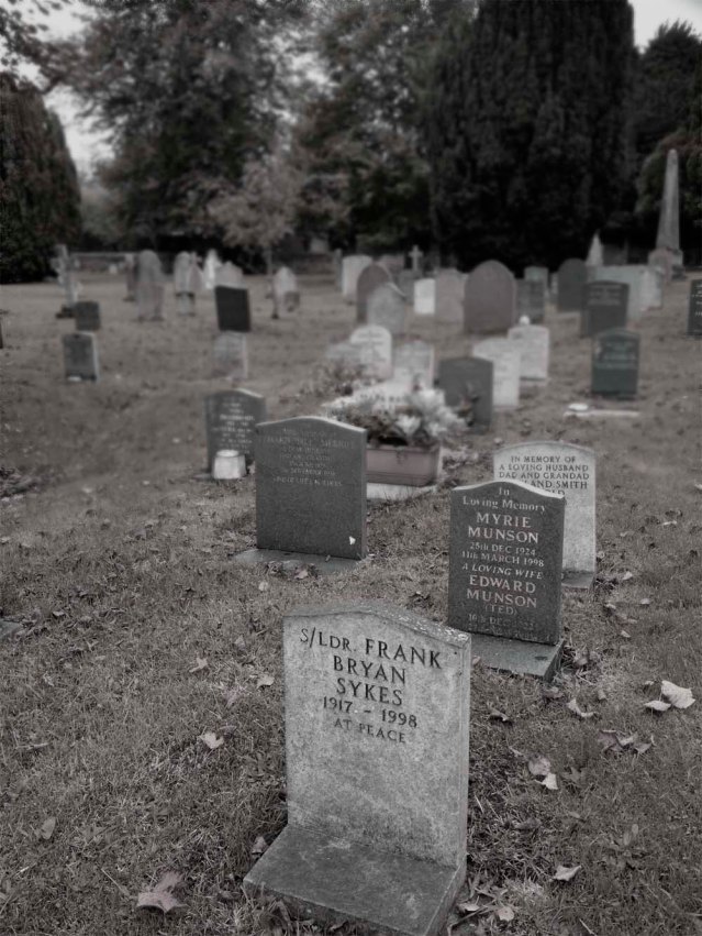 the st. mary churchyard across the street. who can resist an early 20th century cemetery? most of the graves here are from the world war I and world war II era, but some are as recent as the present day