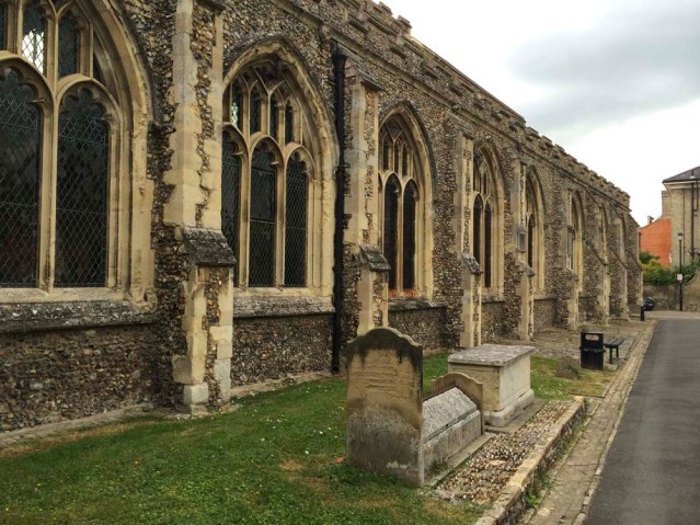 time to discover more of the town. i couldn't hang around here all day, there was so much to see