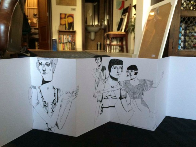 i like the way this notebook stands on its own like this. it can set root anywhere, like a mobile home