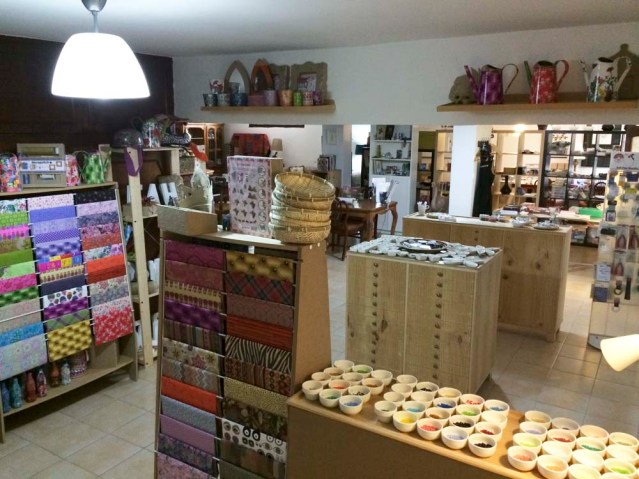 our visit to LB o J'zazz started here. a crafts wonderland