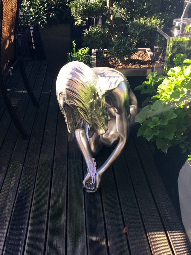 i like to play with my eves before i send them off. here eve is being watched over by a terrace nymph