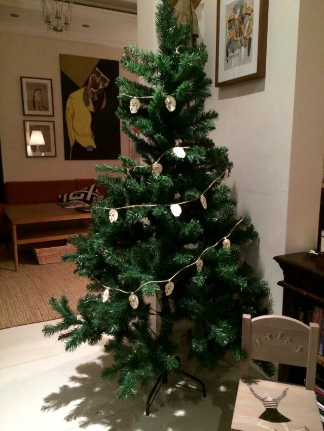 wednesday night and the eves were finally on the tree