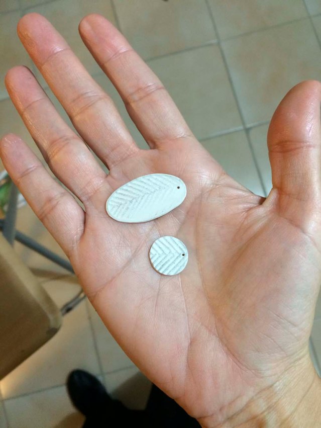 and piece number two. i purposely wanted two different shapes and sizes and was lucky they turned out the way i wanted. it's hard to gauge how much clay you need per piece