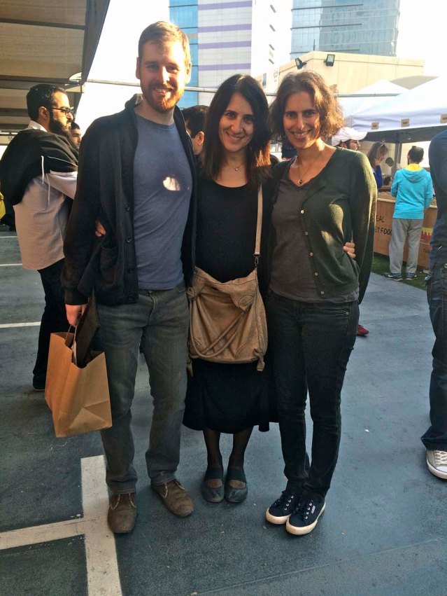 and later on at qout market, me and my fellow tourists matt and sarah. we saw so many people we know. my sister yasmine described it perfectly: like speed-dating but with people you know [and far less romantic]