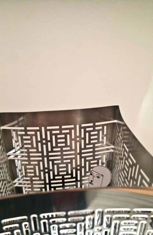 peekaboo. hiding in a mubkhar by zeri crafts