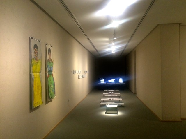 by 1:30 pm the set-up was finally complete. i had an 11:30 hair appointment that morning that i cancelled. i was planning on doing something drastic with the color. so in a way, i'm glad that work got in the way of what could've been my worst decision this week