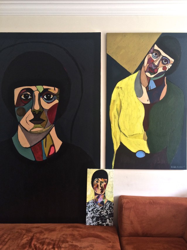 with her big sisters