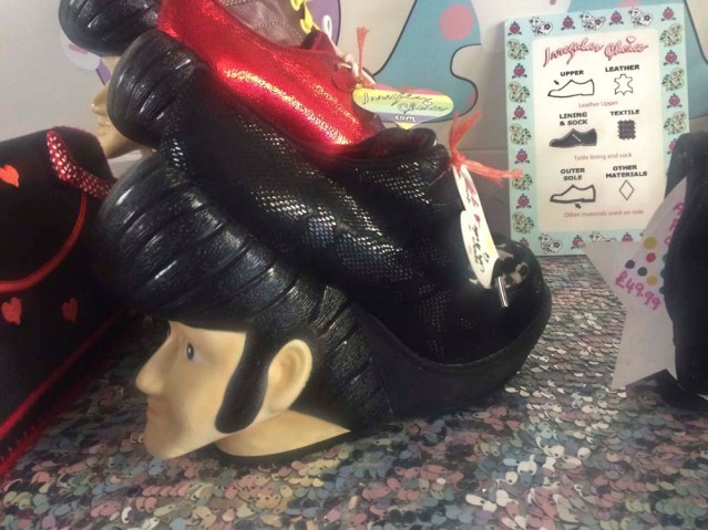 or elvis head heals?