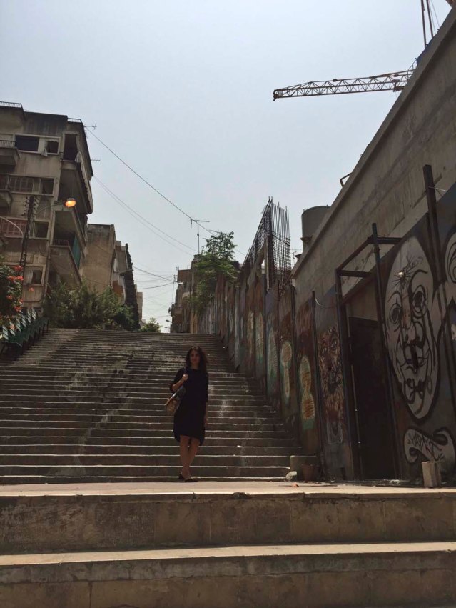 steps are one of my favorite architectural structures. i don't know if i've ever written this before but if i ever had a home, i'd have at least two sets of stairs, one indoor and the other outside. and maybe a few in my beautiful half-landscaped, half-overgrown garden