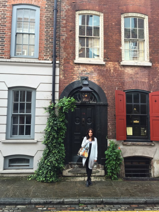 i take my sister to the dennis severs house on folgate street. to go the first time was a dream come true. second time round was simply a dream. of course i hope to go again