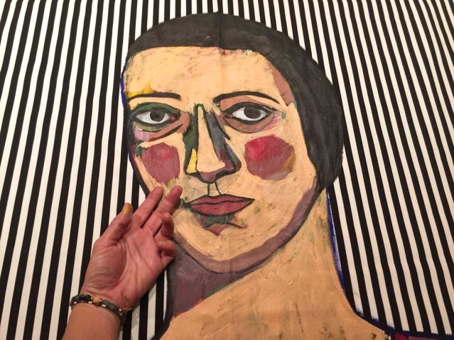 by sunday night i had her face more or less complete