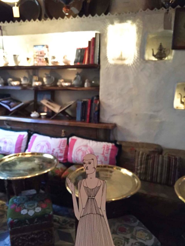 eve and i lunch with sarah at momo's on heddon street. we dine on yummy chicken wraps and sweet mint tea